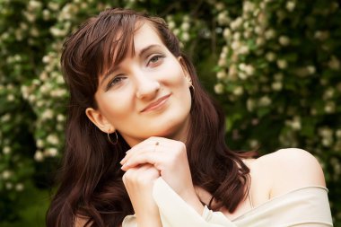 genç kadın Park'ta rahatlatıcı