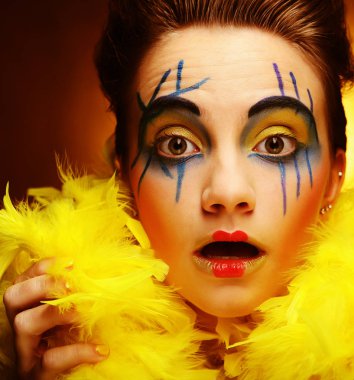 parlak makyaj çılgın kız