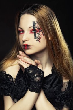 Yaratıcı yüz-sanat olan kadın