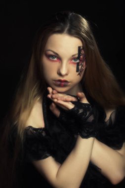 Yaratıcı yüz-sanat olan kadın