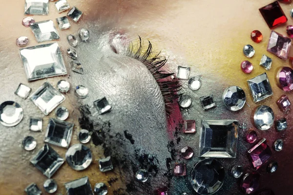 Sanatsal makyaj kadınla closeup — Stok fotoğraf