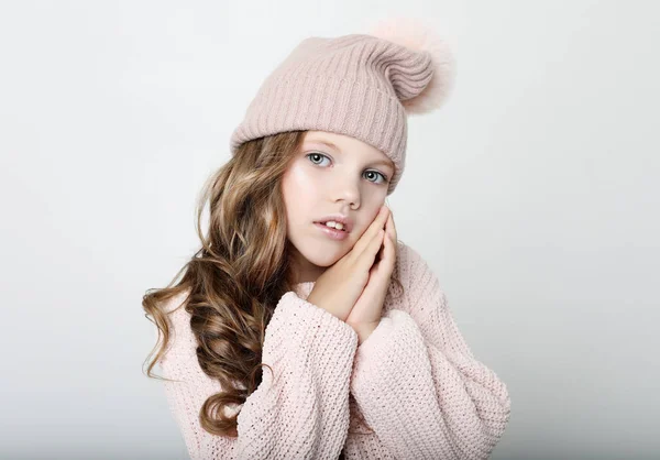 Les Gens Enfance Mode Concept Petite Fille Enfant Portant Chapeau — Photo