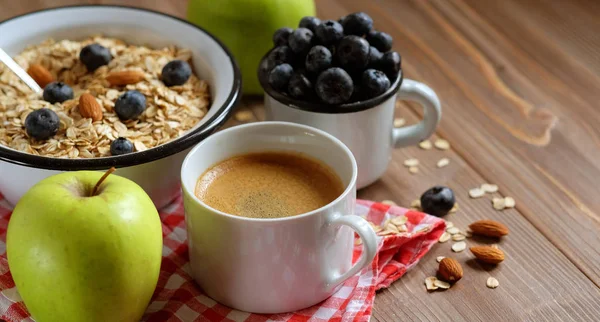 Здоровый Завтрак Прекрасное Начало Нового Дня Овсяная Каша Кофе Яблоко — стоковое фото