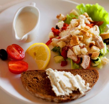 geleneksel Sezar salatası