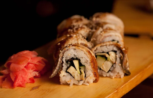 Σούσι στο ιαπωνικό εστιατόριο — Φωτογραφία Αρχείου
