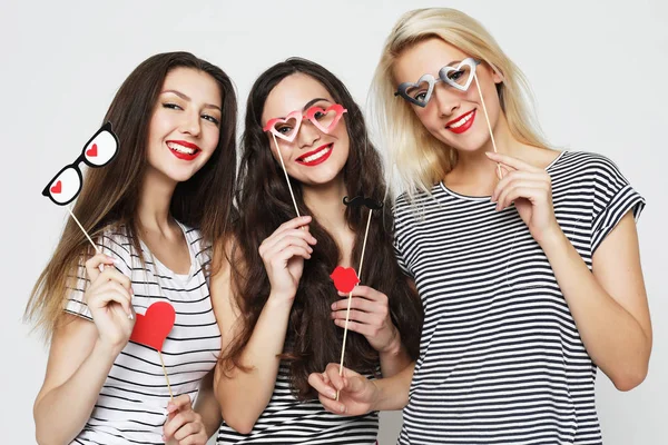 Three girls best friends ready for party — Stock Photo, Image