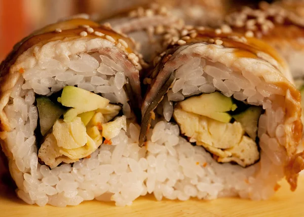 Sushi. Rollen. Nahaufnahme — Stockfoto