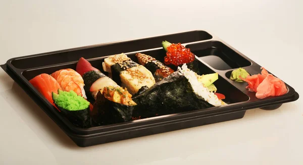 Japanese traditional sushi set — Stock Photo, Image