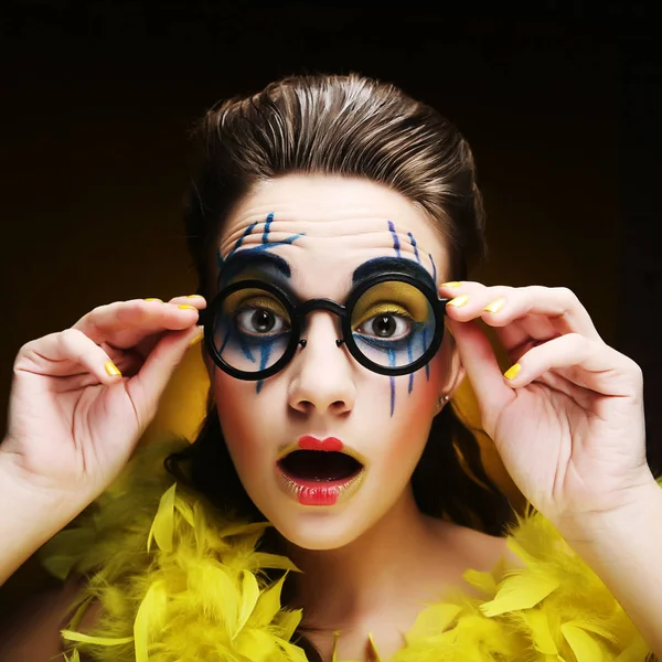 Galen flicka, creative make up — Stockfoto