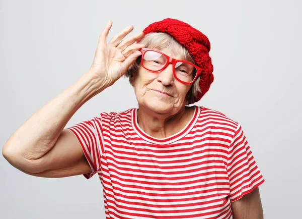 Divertida abuela posando en estudio — Foto de Stock