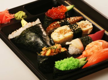   Japon geleneksel sushi set