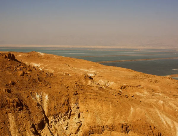 Vista al mar muerto de la antigua ciudad Masada — Foto de Stock