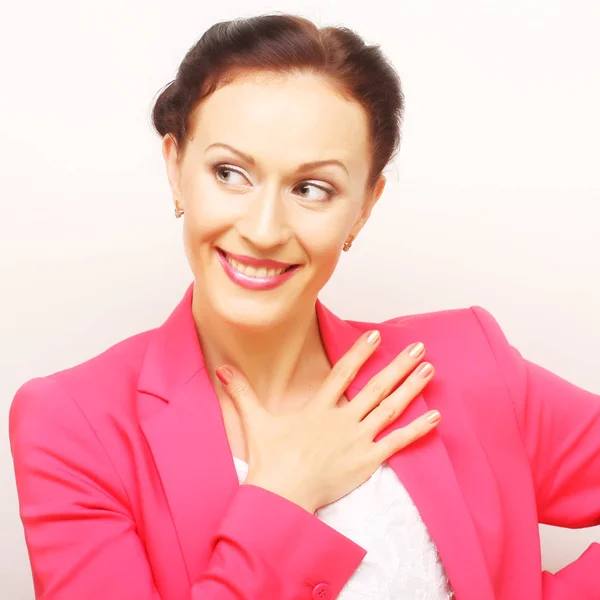 Junge Geschäftsfrau in rosa — Stockfoto