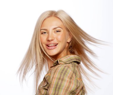 Beyaz arka planda izole edilmiş seksi kadın