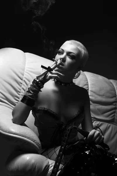 Fétiche femme fumer — Photo