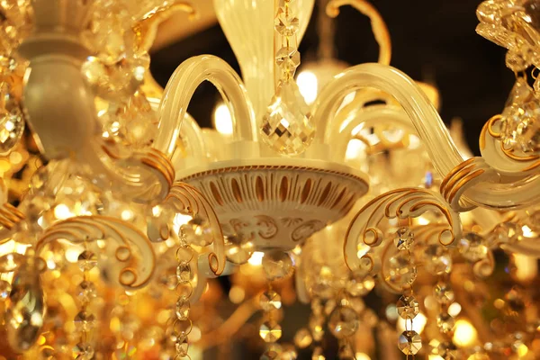 Ceiling lamps, chandeliers in the store — Stock Photo, Image