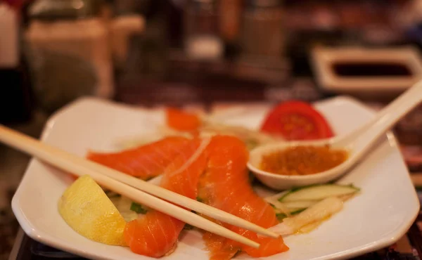 Zalm en groenten Salade — Stockfoto