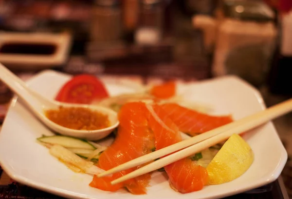 Zalm en groenten Salade — Stockfoto