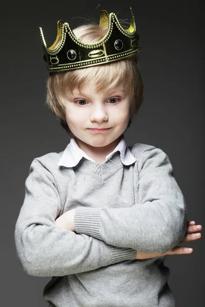Little boy with crown — Stock Photo, Image