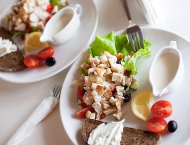 geleneksel Sezar salatası