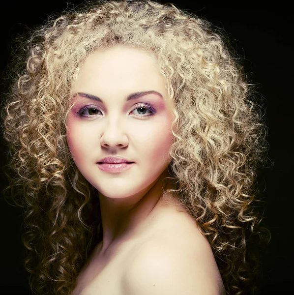 Blonde with curly hair — Φωτογραφία Αρχείου
