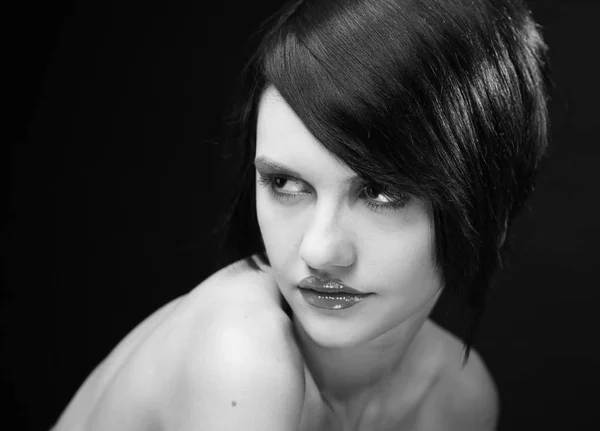Portrait Young Beautiful Woman Short Dark Hair — Stock Photo, Image