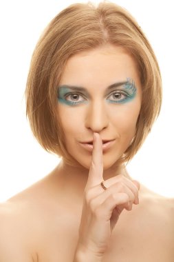 Beyaz backgr genç kadın