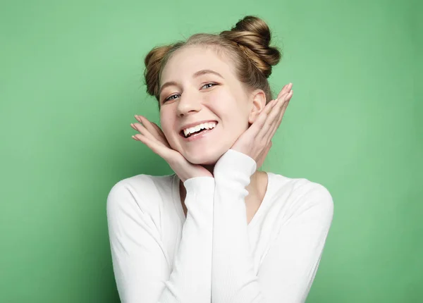 Portrait of beautiful cheerful girl smiling laughing looking at camera — Stock Photo, Image