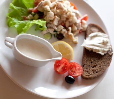 geleneksel Sezar salatası