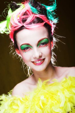  yaratıcı vecih ile kız