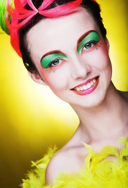  yaratıcı vecih ile kız