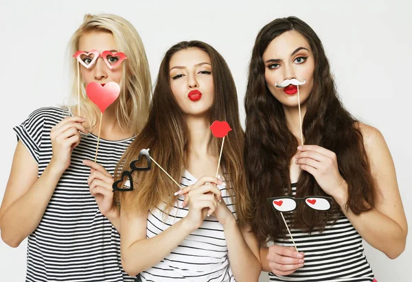 Tre ragazze migliori amici pronti per la festa — Foto Stock