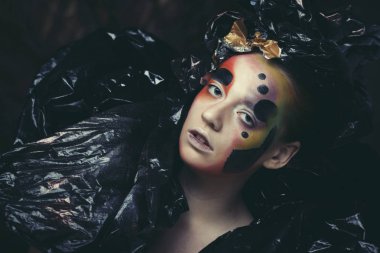 Koyu Güzel Gotik Prenses. Yakından kapatın. Cadılar Bayramı parti konsepti.