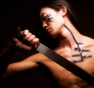 katana ile Asya adam