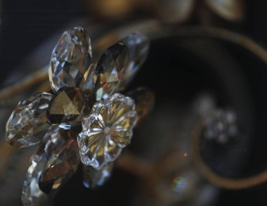 Tavan lambaları, mağazadaki avizeler, kapatın.