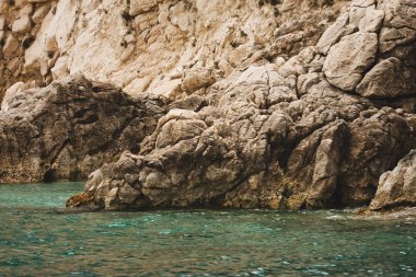 Yunanistan 'ın Zakynthos adasındaki mavi mağaralar