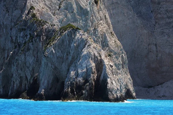 Hav och klippor-en vacker utsikt över ön Zakynthos i Grekland — Stockfoto