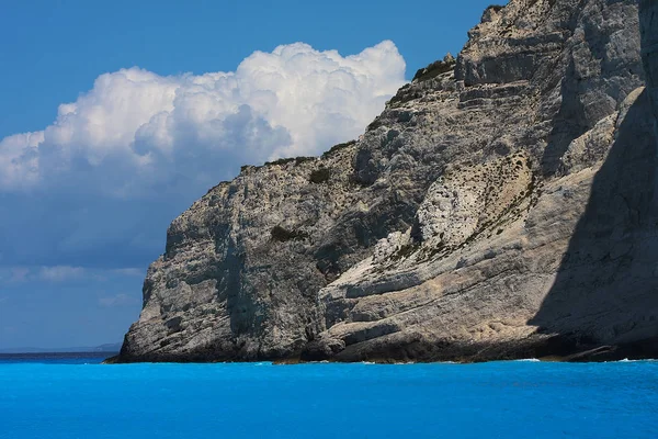 Mare e rocce - una splendida vista dell'isola di Zante in Grecia — Foto Stock