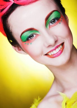  yaratıcı vecih ile kız