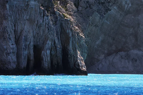 Modré jeskyně na ostrově Zakynthos, Řecko, koncept cestování — Stock fotografie