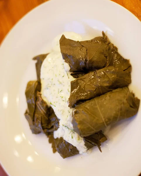 Dolma, comida tradicional georgiana, primer plano — Foto de Stock