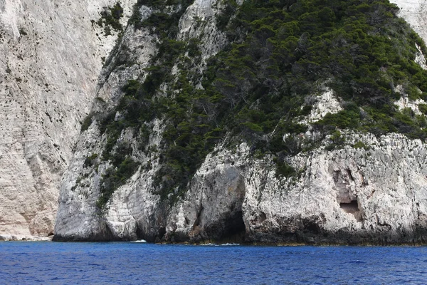 Cuevas azules en la isla de Zakynthos, Grecia, concepto de viaje — Foto de Stock