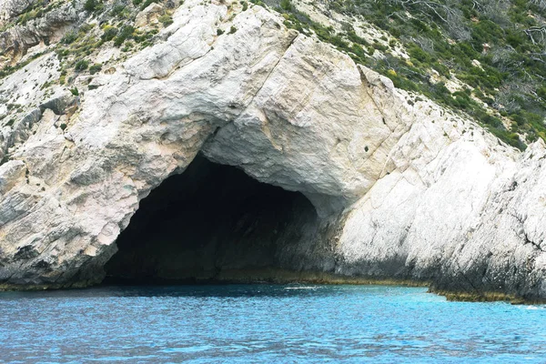 Błękitne jaskinie na wyspie Zakynthos, Grecja, koncepcja podróży — Zdjęcie stockowe