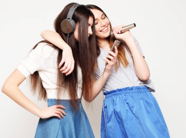 Güzellik hippi kız mikrofon şarkı ve almak resimli 