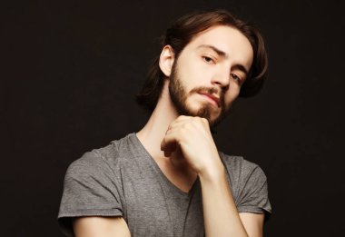 adam ifade, dresssed rahat, yakın portre kadar heyecan var