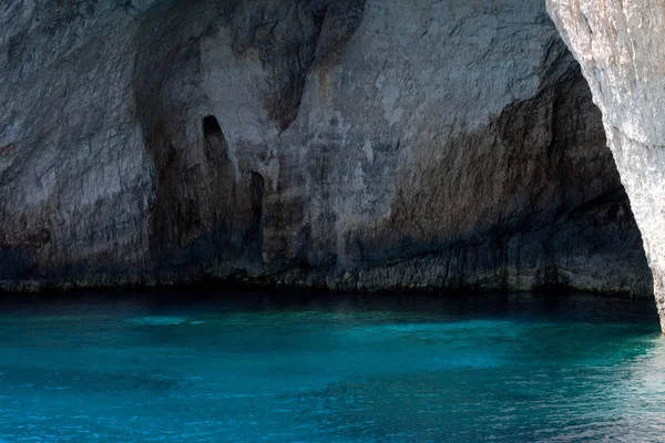 Underbar semester. Blå grottor på ön Zakynthos, Grekland, resor koncept — Stockfoto