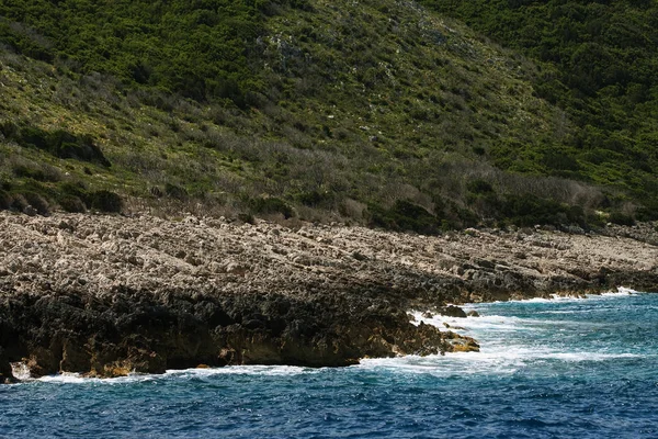 Nádherná dovolená. Modré jeskyně na ostrově Zakynthos, Řecko, koncept cestování — Stock fotografie