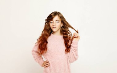 Çekici mutlu genç kız.