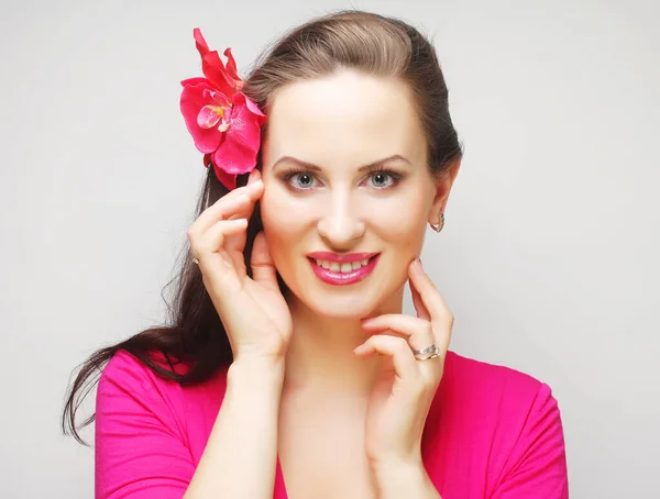 Smiling brunette woman — Stock Photo, Image