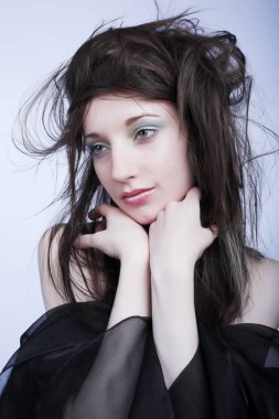 Beyaz arka planda güzel peri